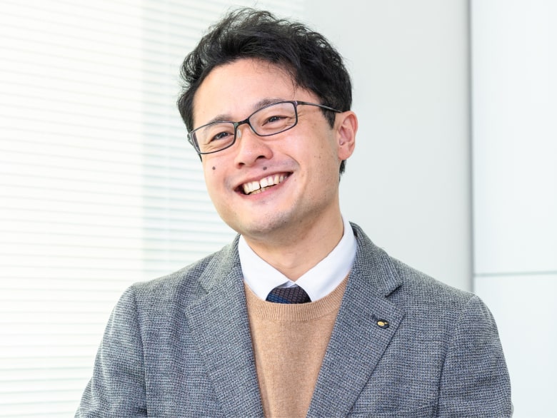 業務部はパイプ役であり縁の下の力持ち